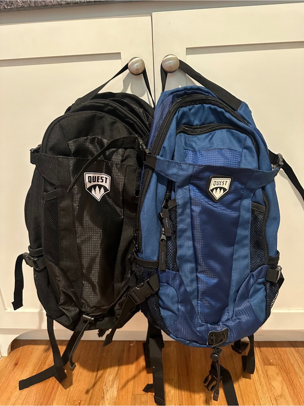 New Quest Hydration Backpack Bundle Blue & Black + 1 Bladder